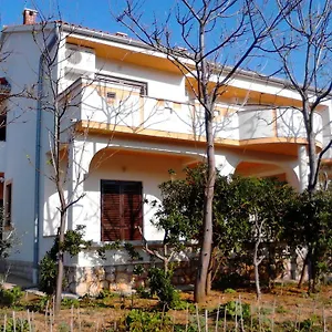  Appartamento Kresimir Beauty With Shadow Trees And Parking Place